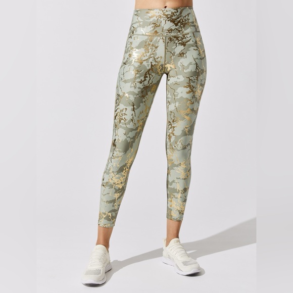 NWT Carbon38 Marble Shine 7/8 Leggings- Utility Green Marble Size M